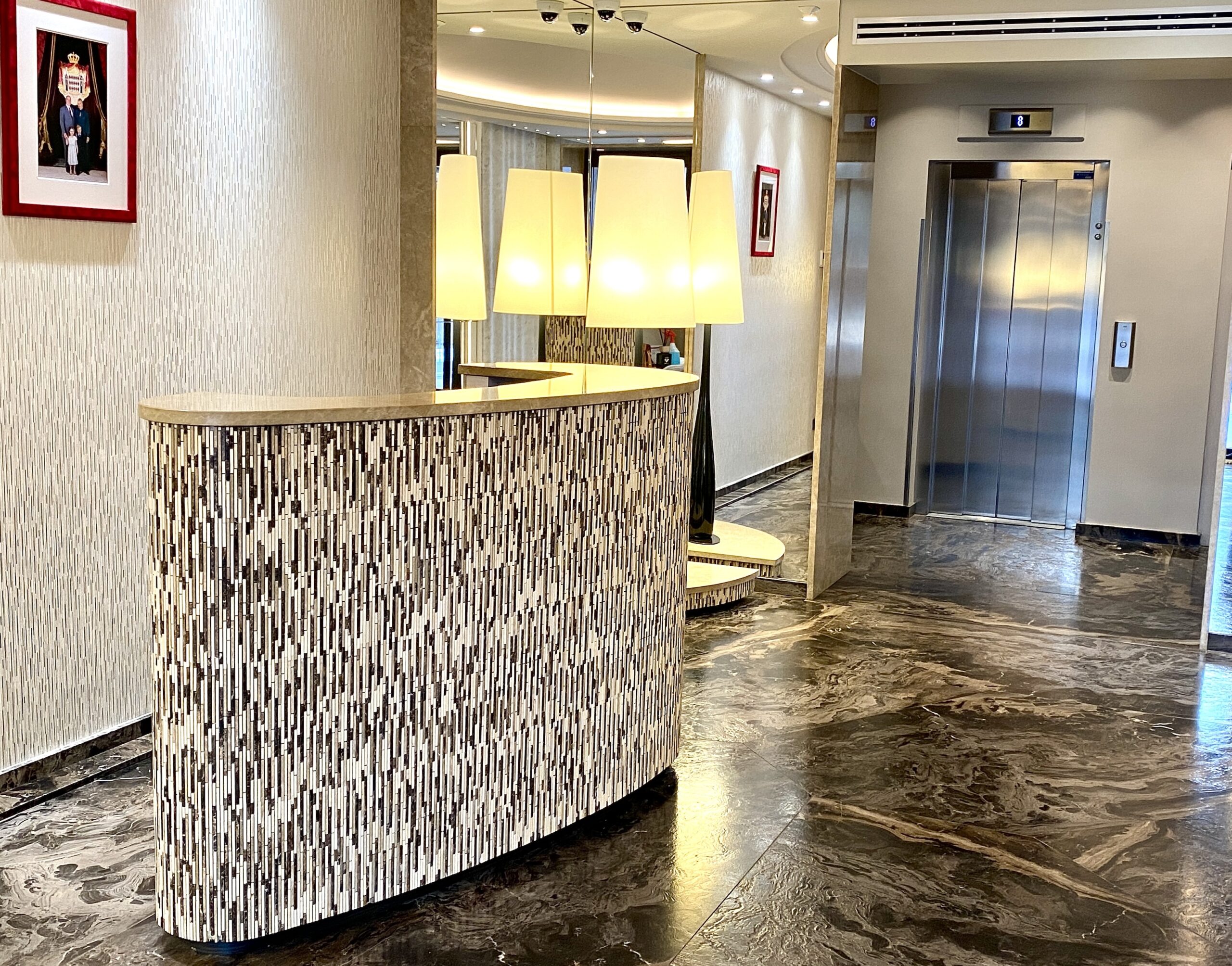 Concierge desk at the entrance of Palais Saint James