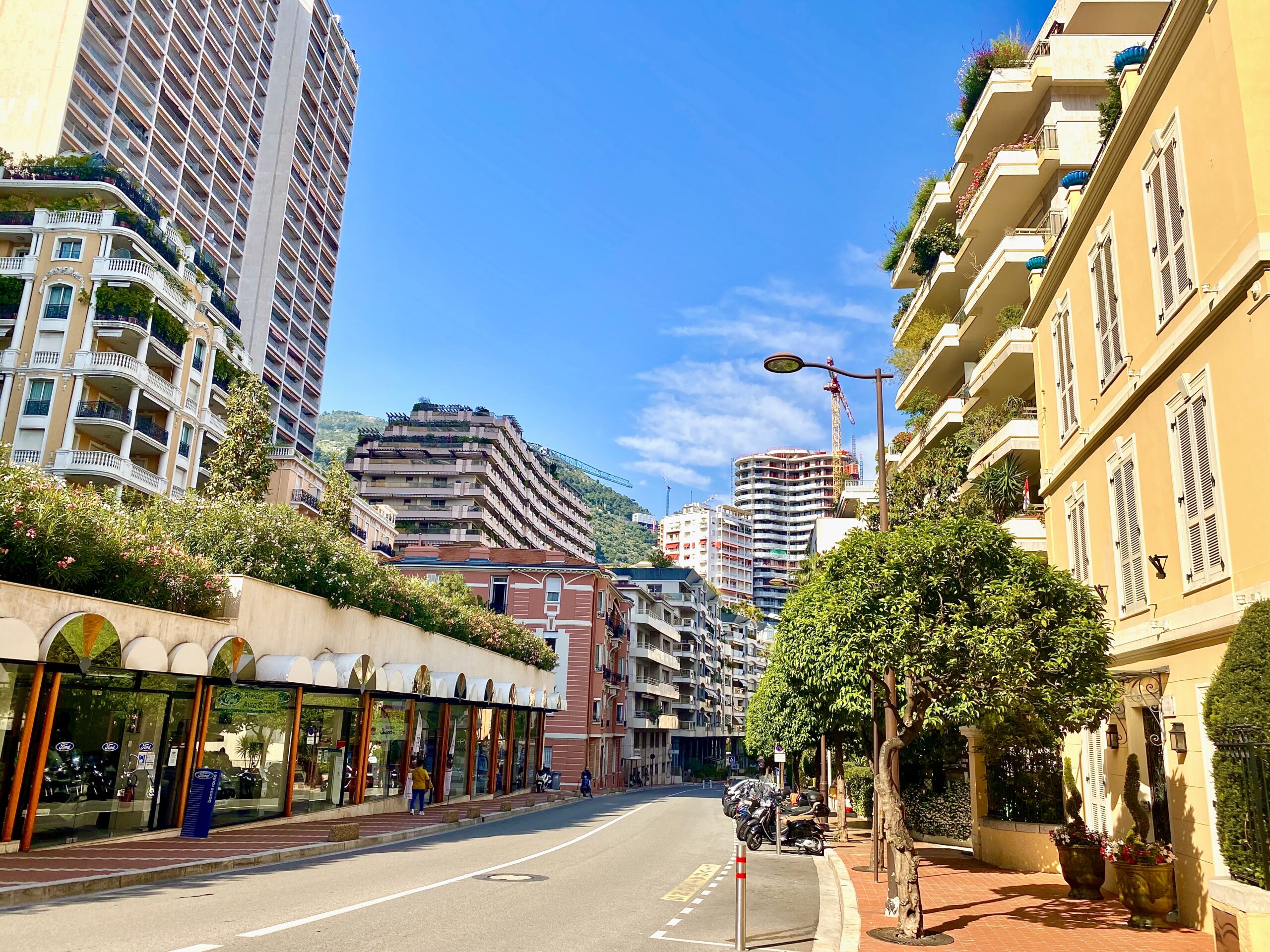 Picture from the street, from the la rousse/saint roman neighbourhood